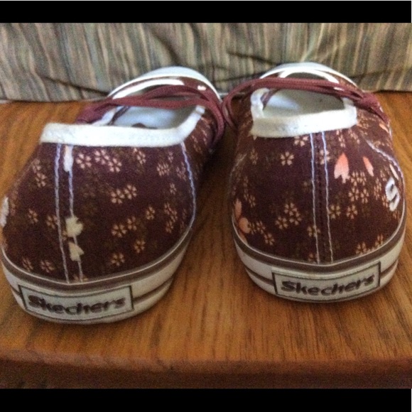 Skechers Floral Comfy Casual Slip-on Flats - Picture 7 of 7